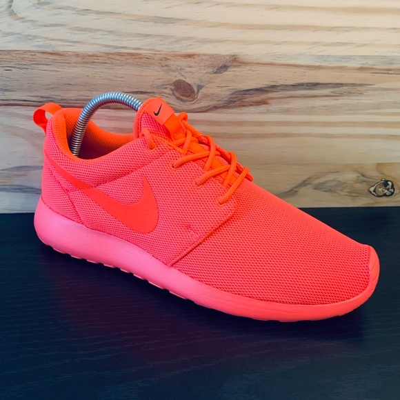 New Nike Roshe One Women's Bright Orange Coral - Picture 3 of 8